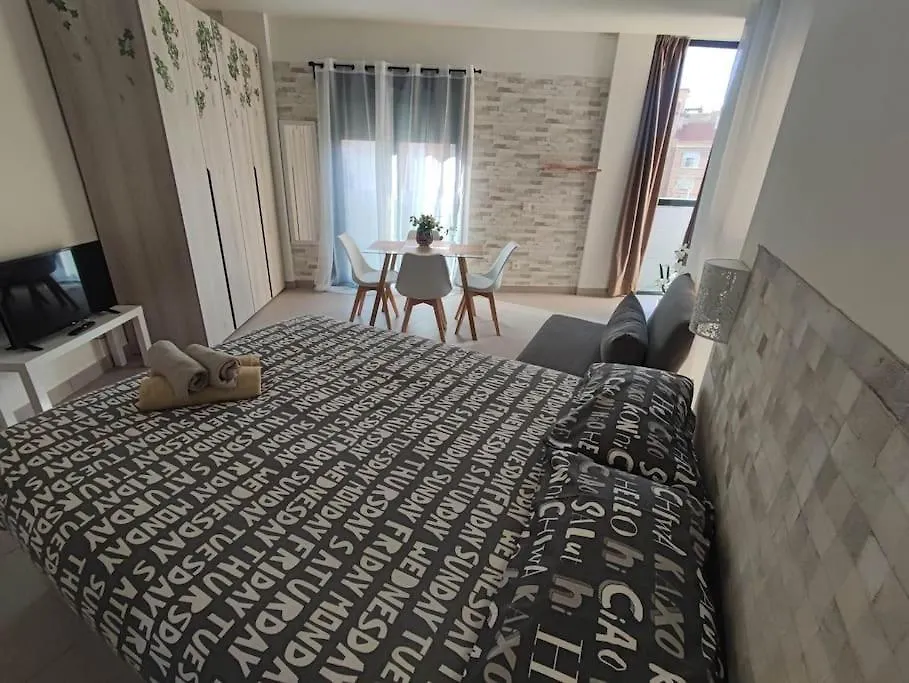 Nuevo Estudio Con Parking Gratis 말라가 아파트